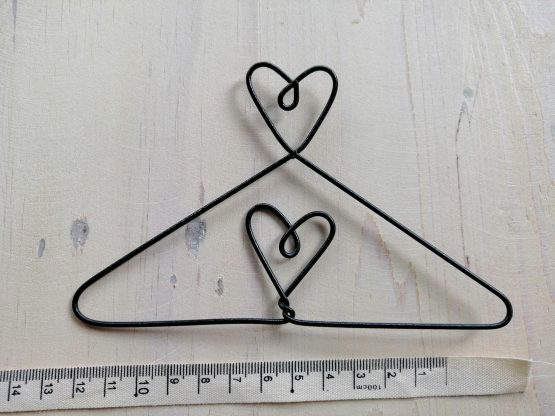 Gancho decorativo medio doble corazón