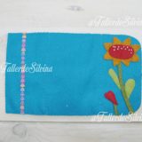 Alfiletero sobre flor y pajarito - Imagen 2