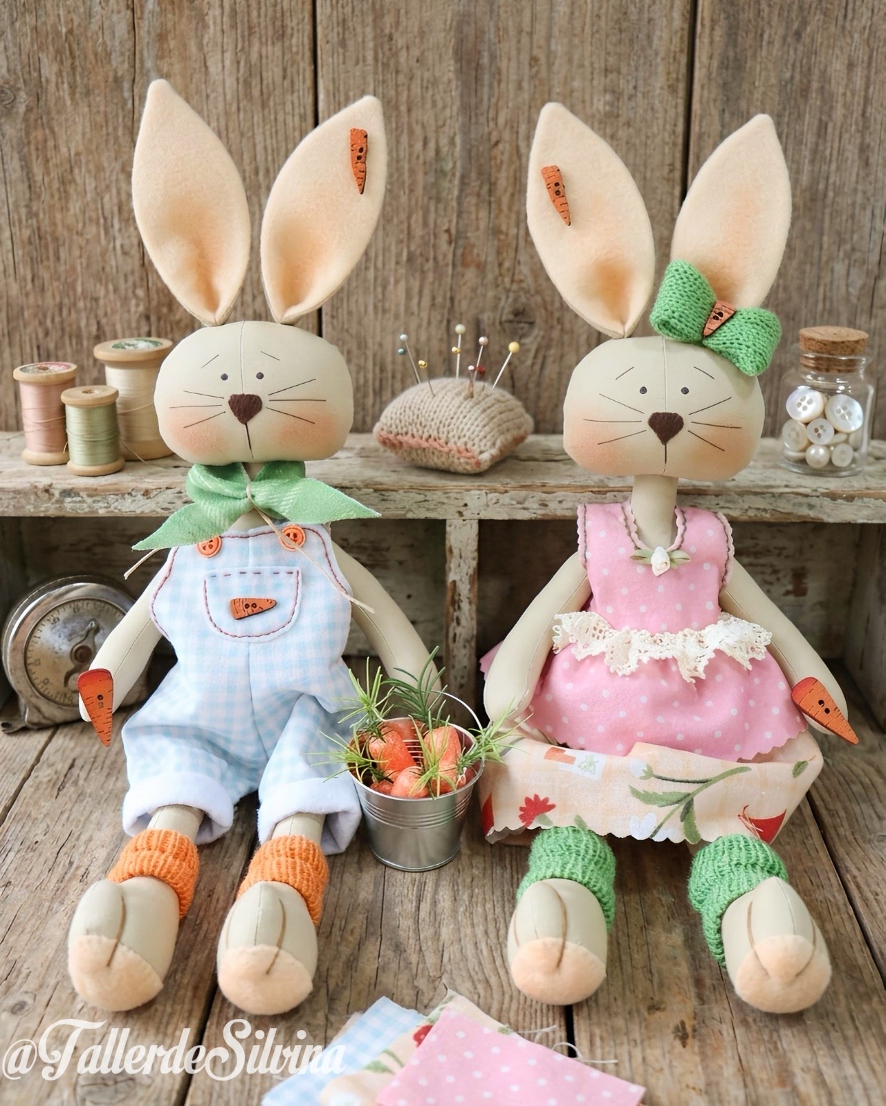 Srta. y Sr. Conejitos de pascua – Kit manualidades Pascua en Telas y Paño Lency