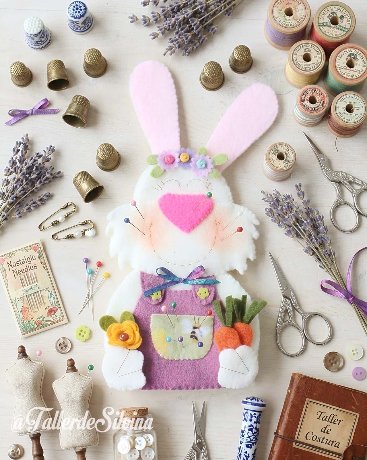 Porta Agujas Conejita – Kit de manualidades en Paño Lency